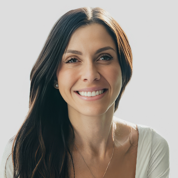 Raena Pinchuk headshot